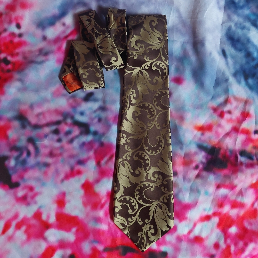Yves Saint Laurent 54 Inch Gold Tie